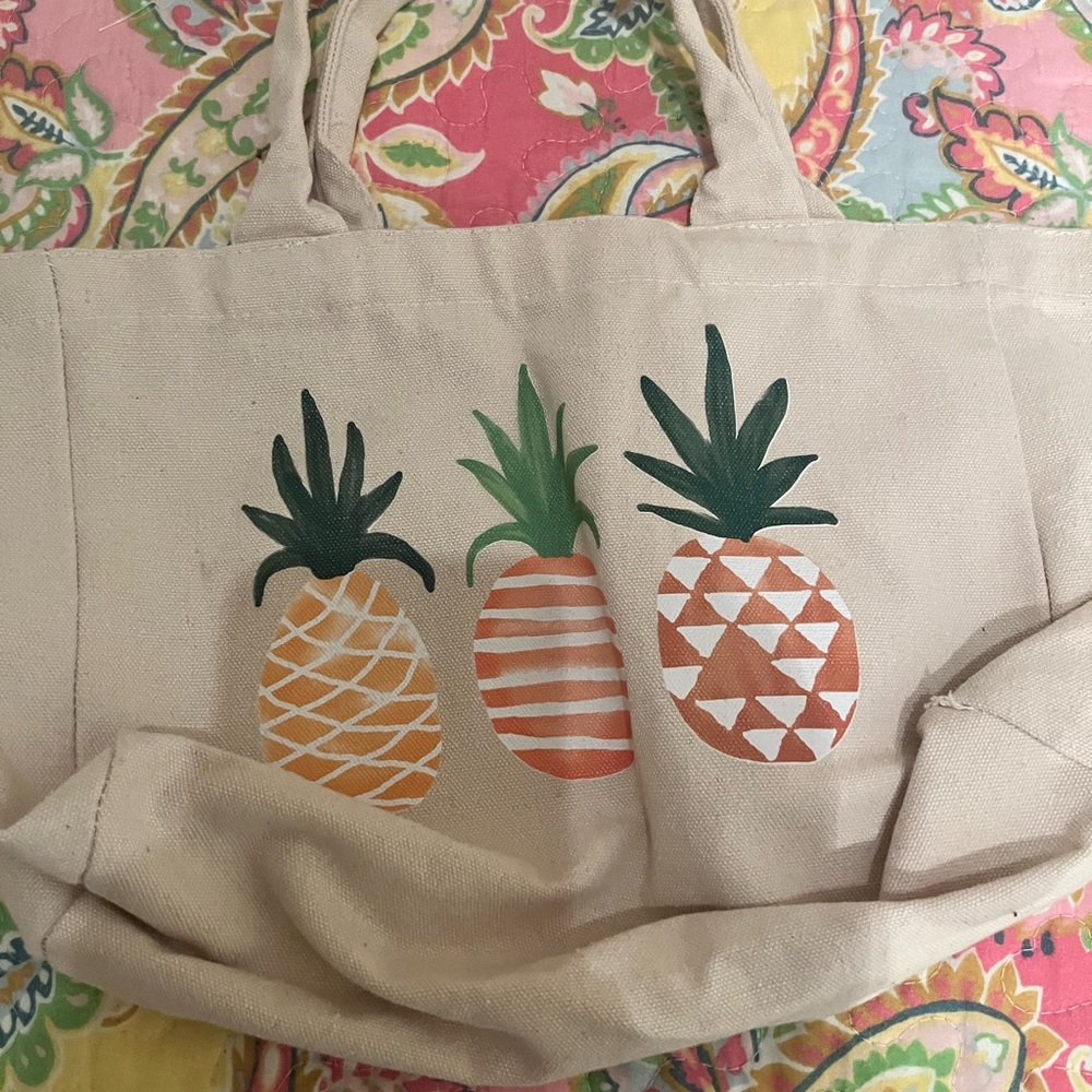 Tote Bag with Pineapple Design